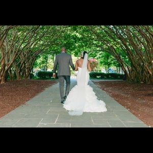 WInnie Couture wedding dress w/extended train